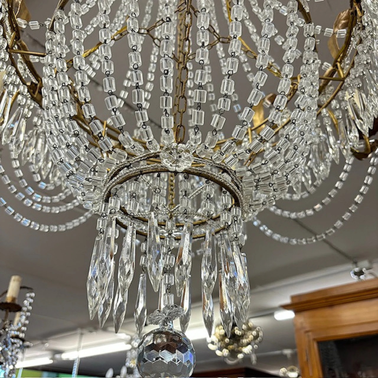 Antico Lampadario Chandelier primi 900 con  8 luci in metallo dorato 8