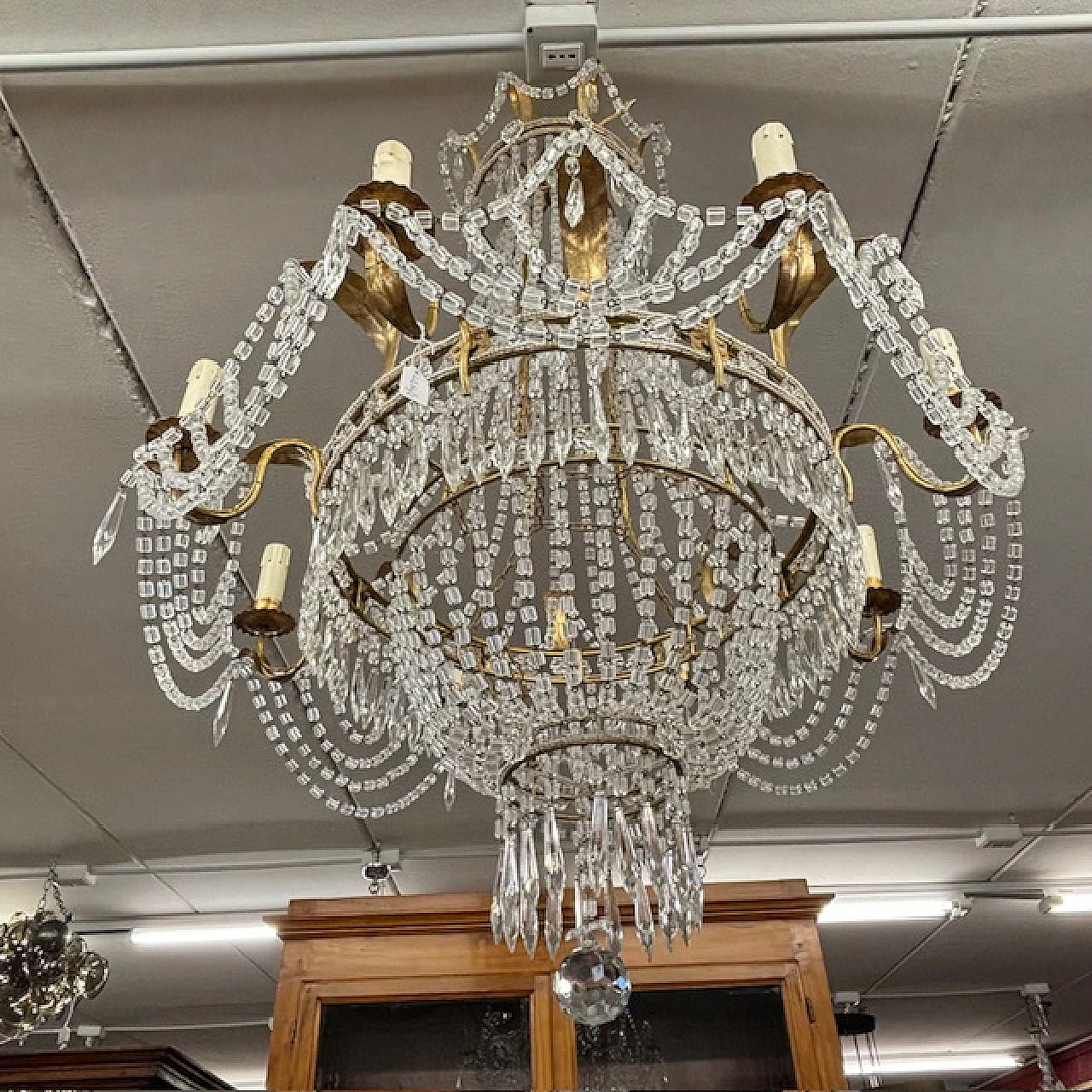 Antico Lampadario Chandelier primi 900 con  8 luci in metallo dorato 14