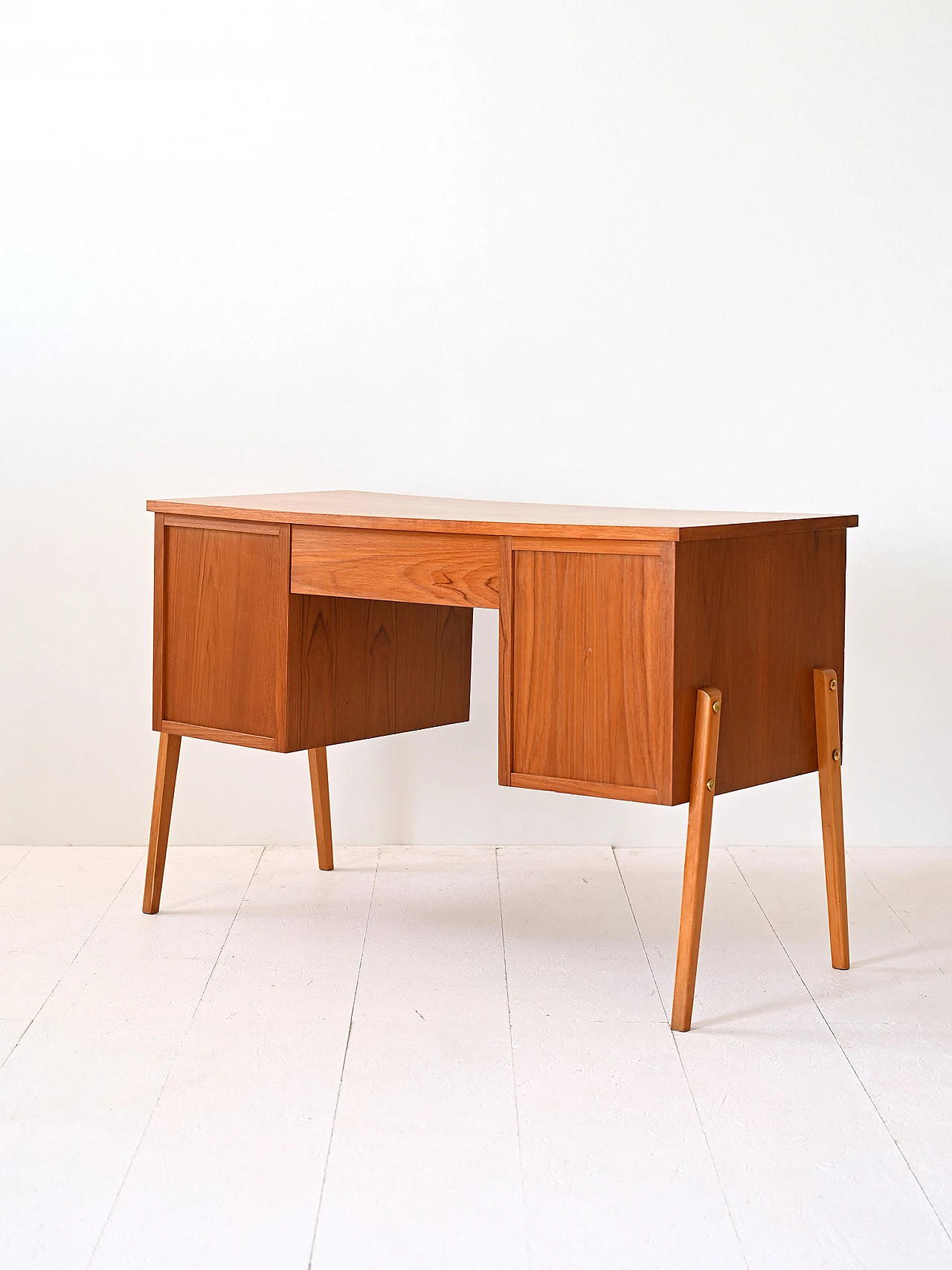 Desk with drawers, 60s 5