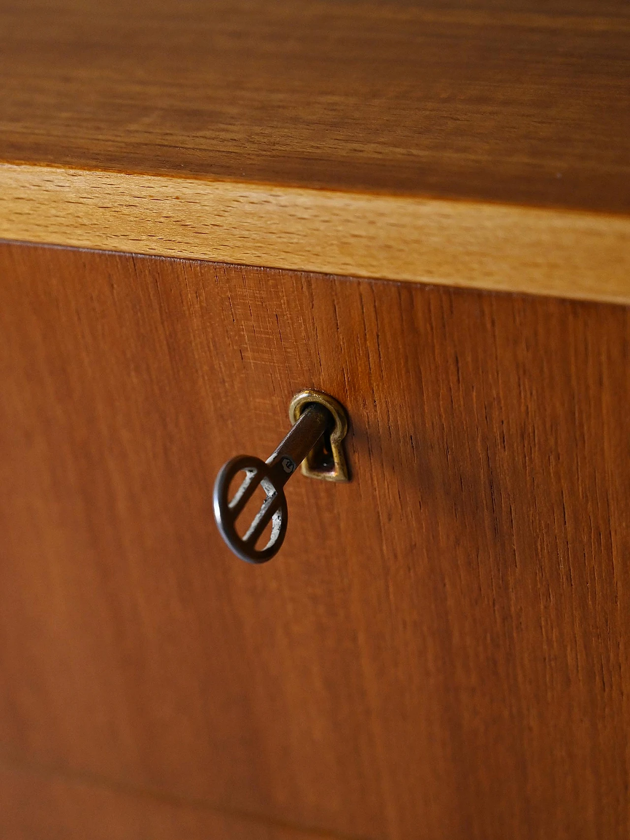 Retro teak chest of drawers 9