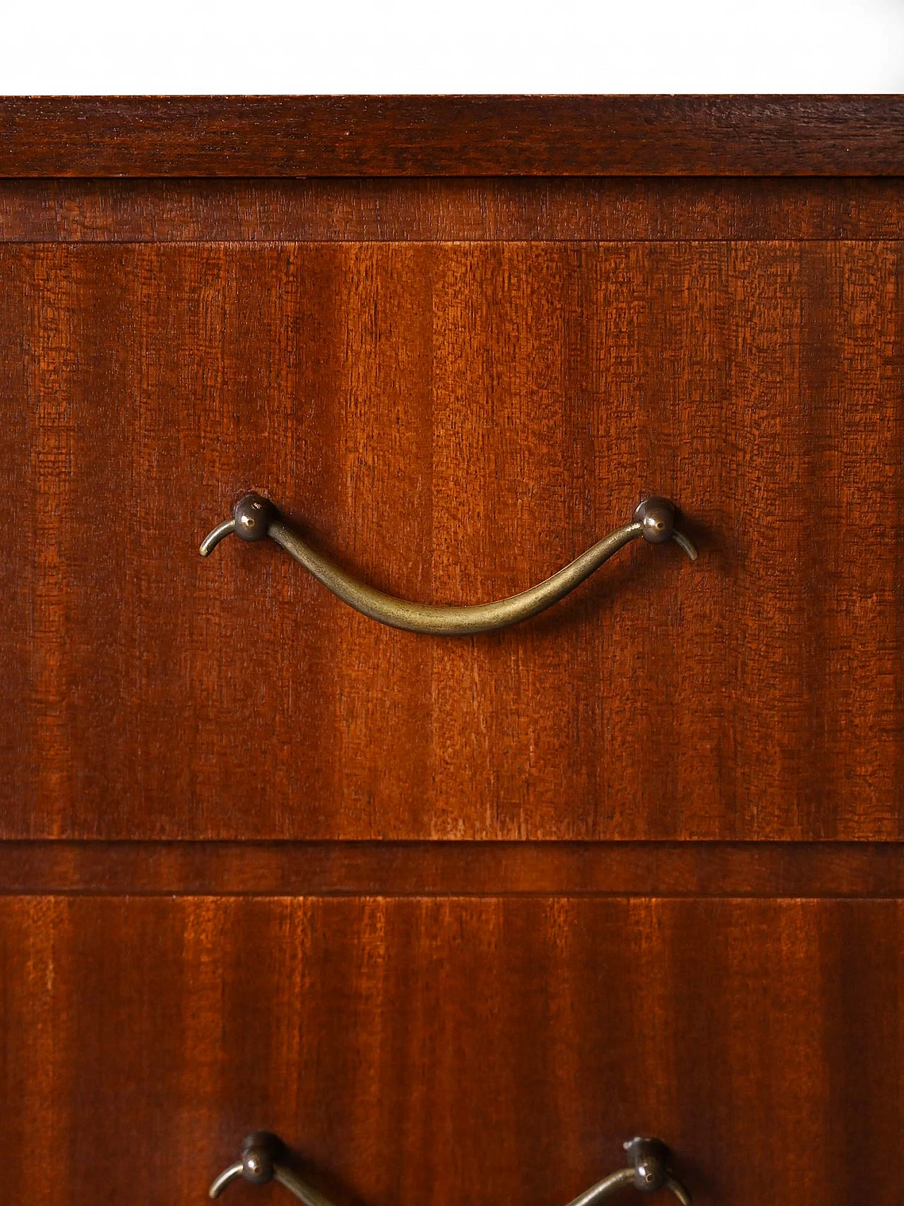 Teak bedside table and black details 5