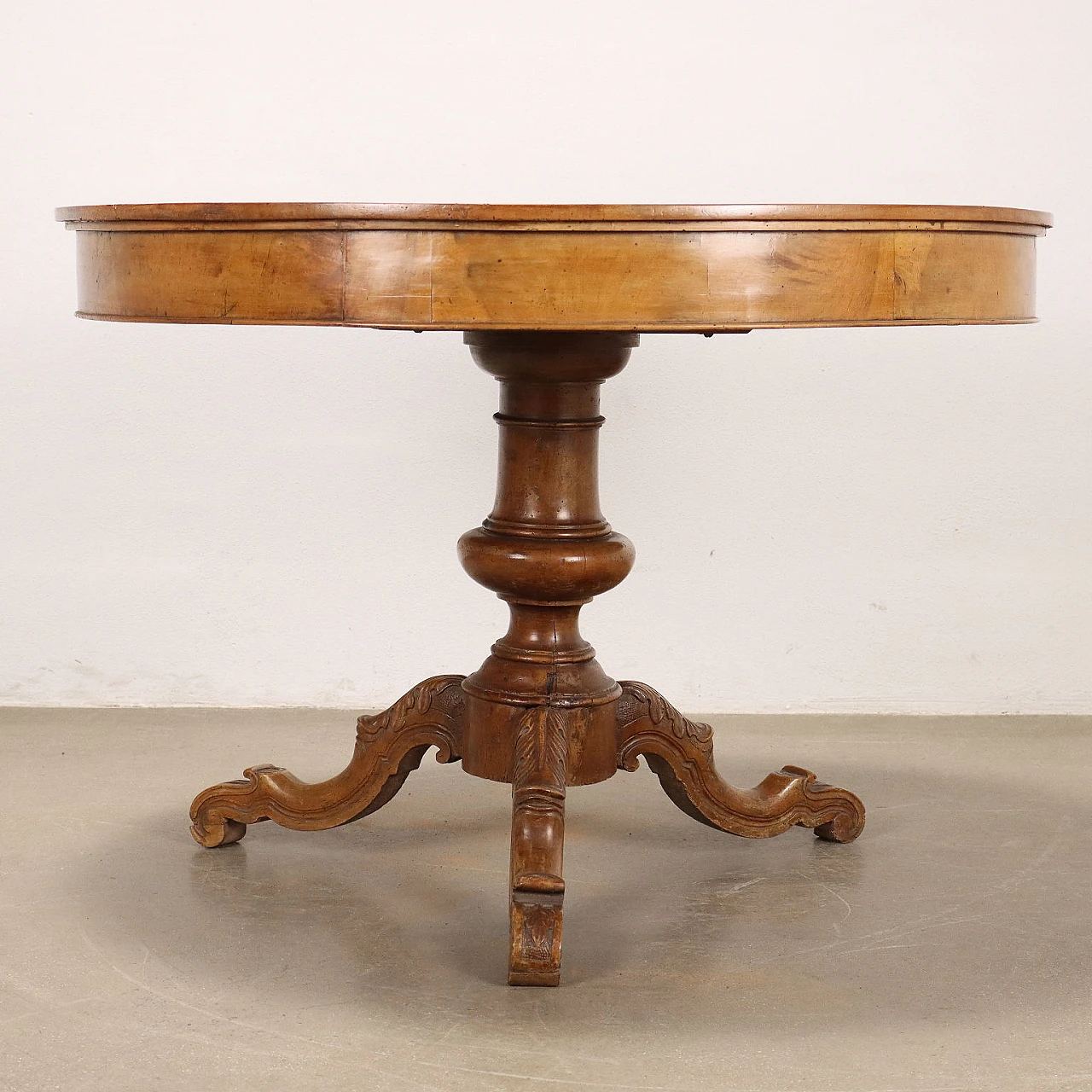 Round table Louis Philippe walnut , 19th century 7