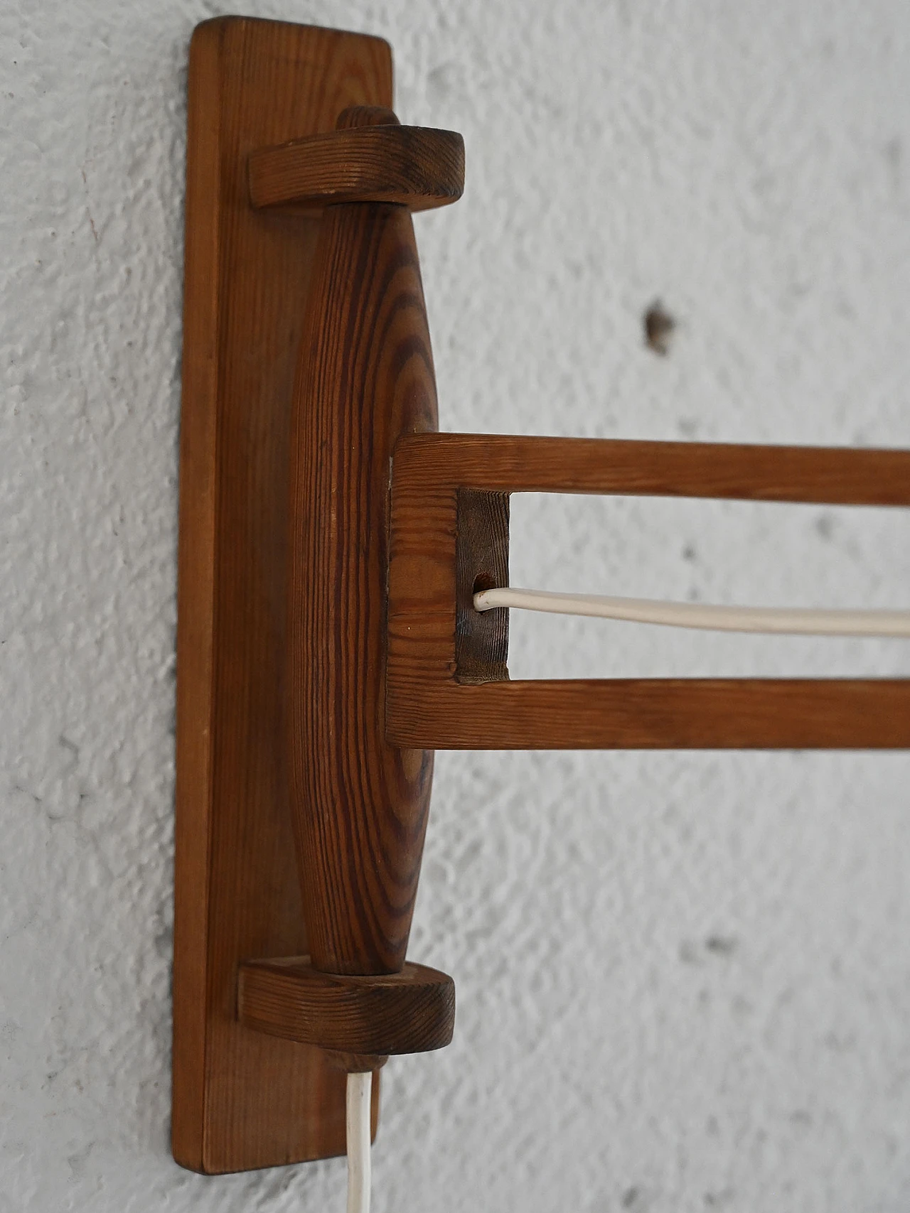 Applique in legno con braccio orientabile, anni '60 5