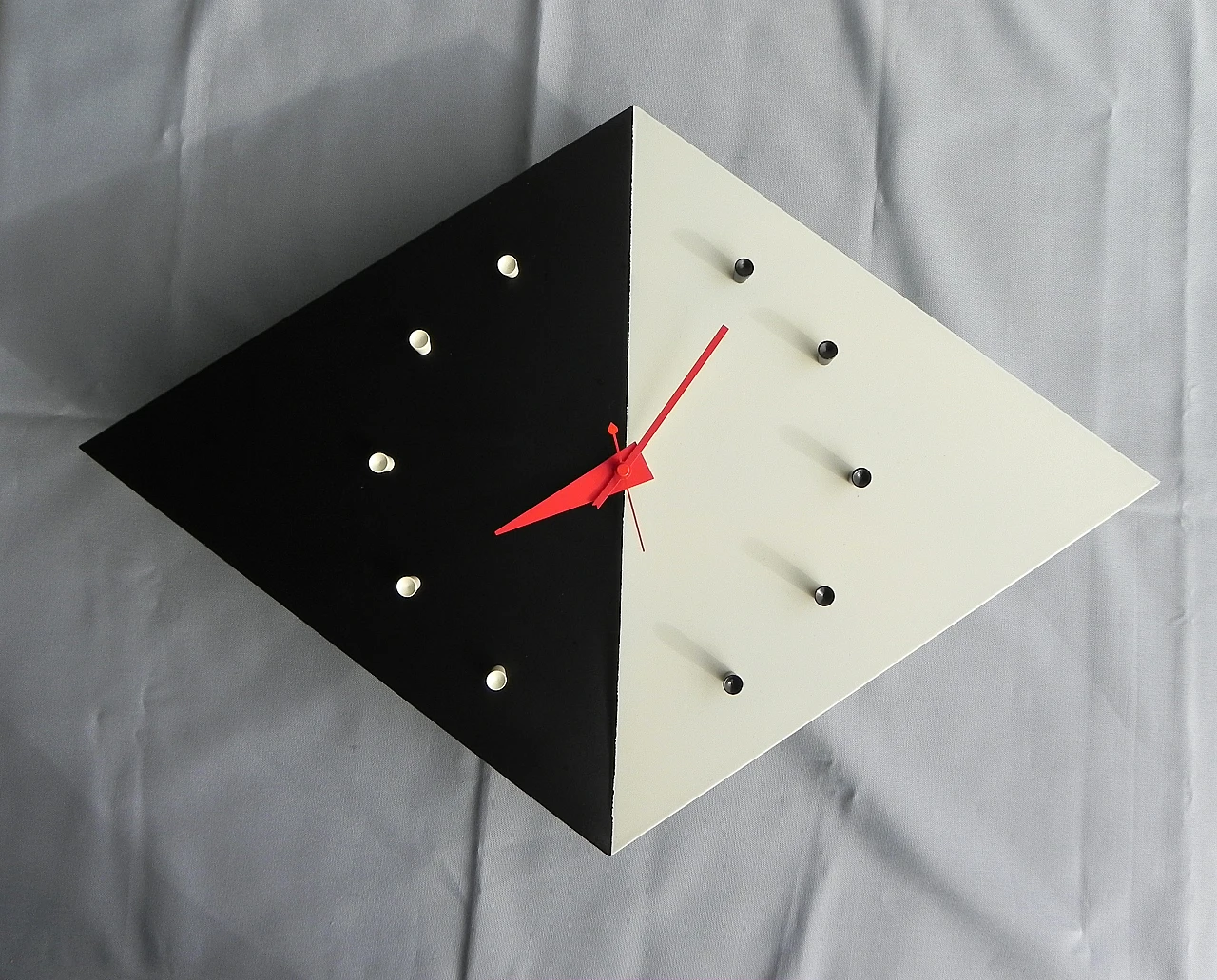 Wall clock, 60s 2