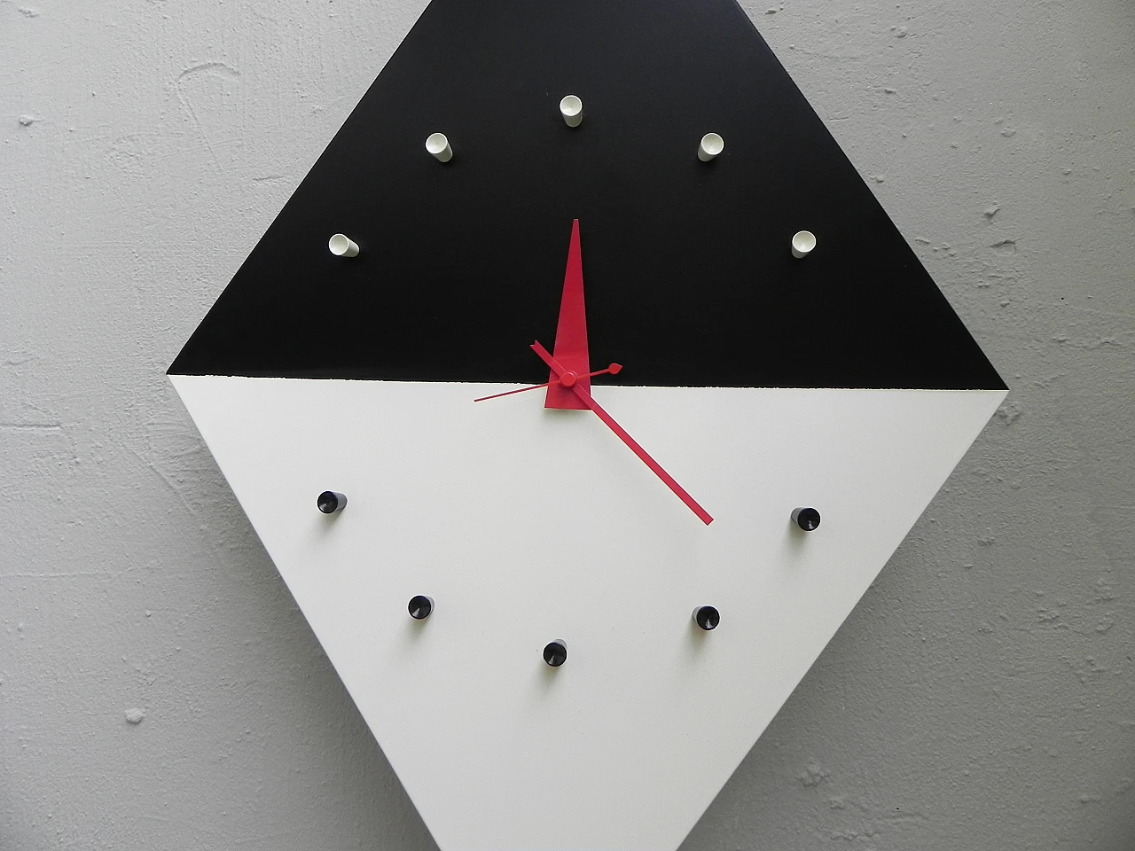 Wall clock, 60s 11