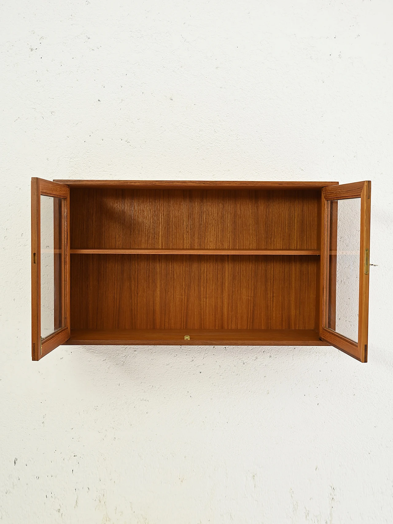 Hanging display cabinet in teak with glass doors, 60s 2