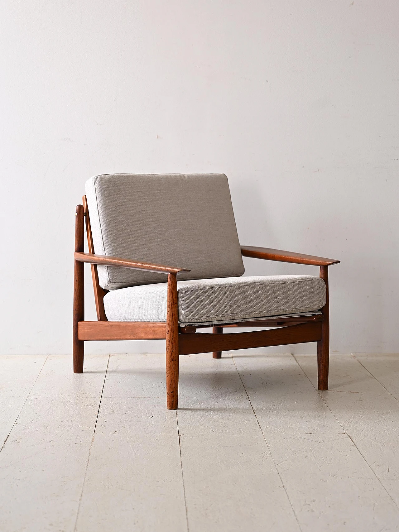 Danish teak armchair from the 1960s - Renewed cushions 1