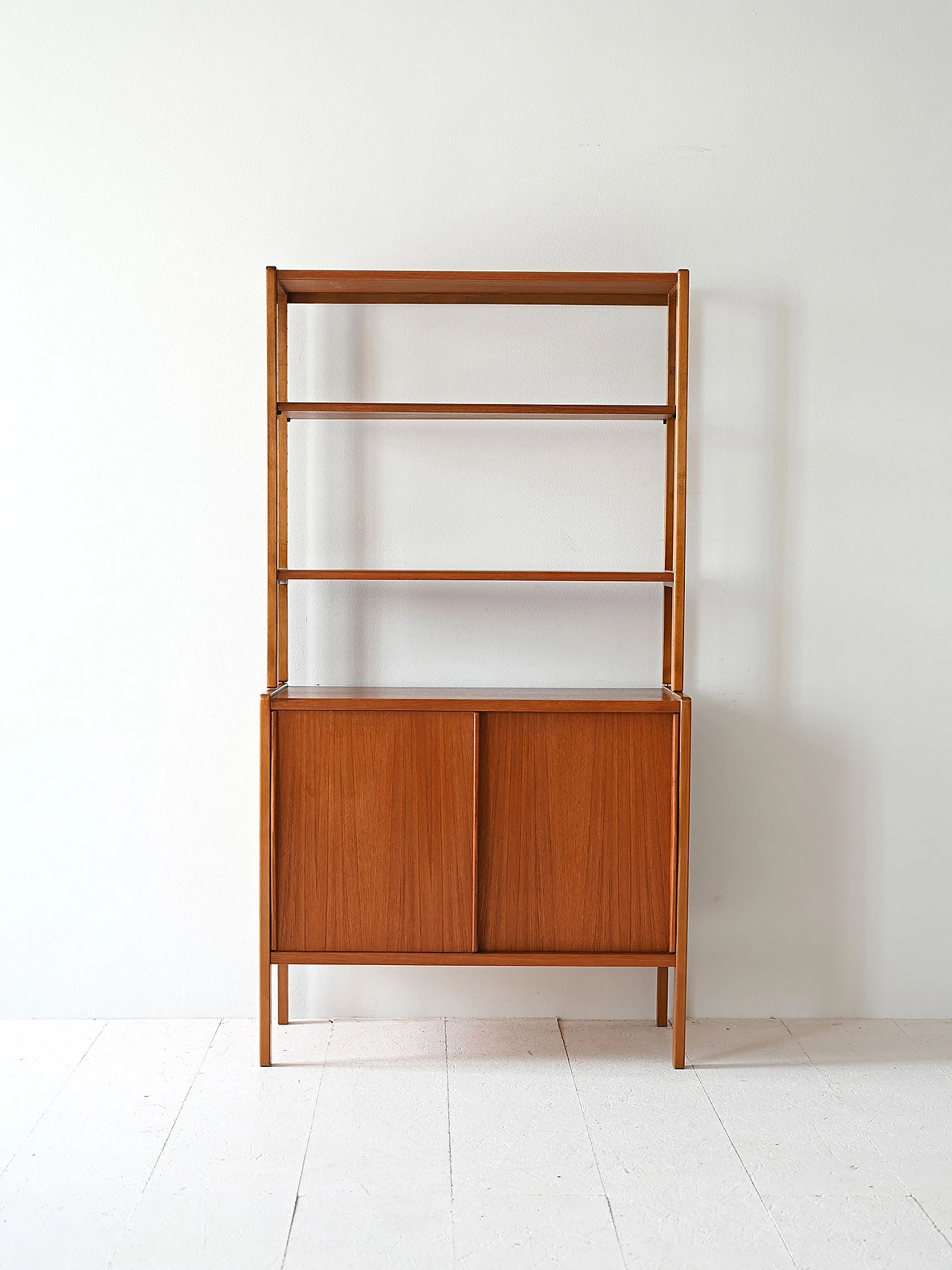 Scandinavian bookcase with storage compartment 2