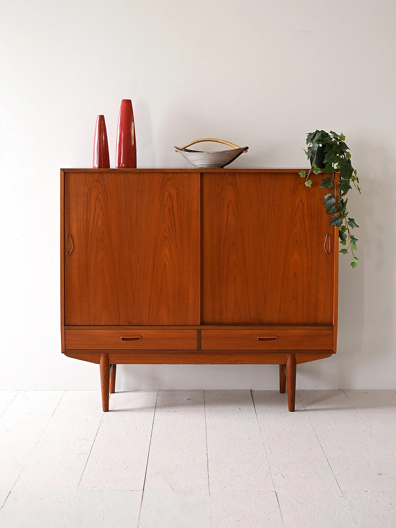 Highboard scandinavo in teak 1