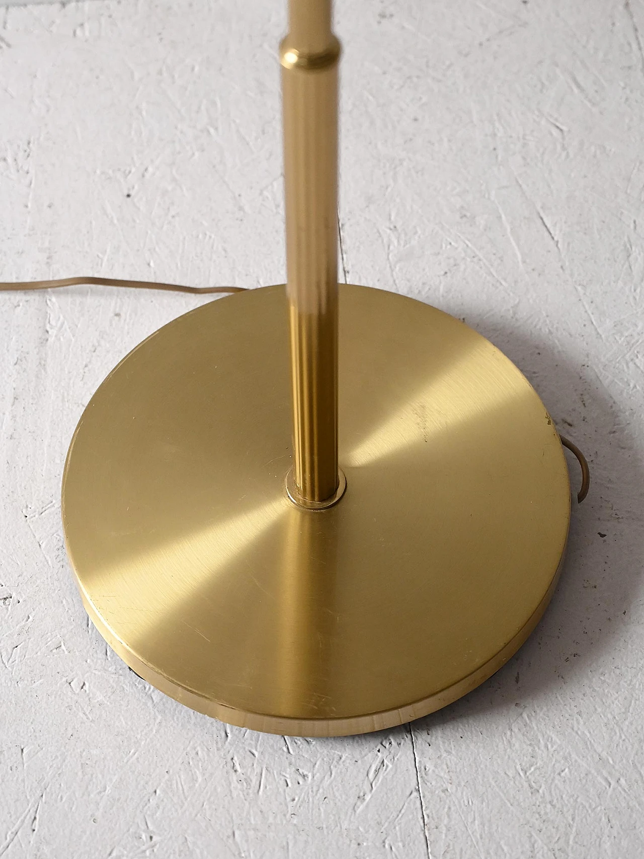 Brass floor lamp with adjustable arm, 1960s 9