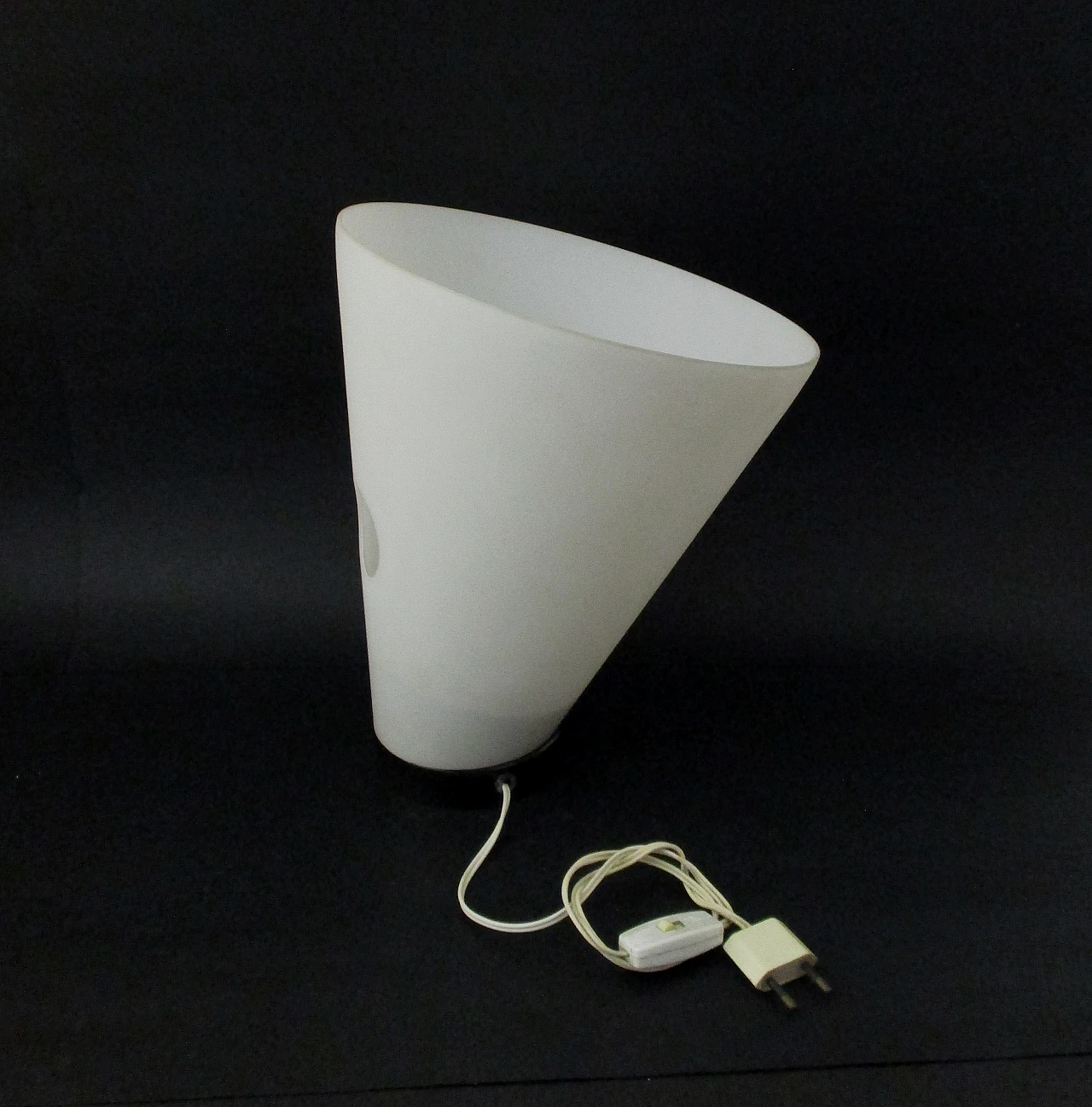 Conic Stilnovo lamp in opaline glass and metal, 1950s 5