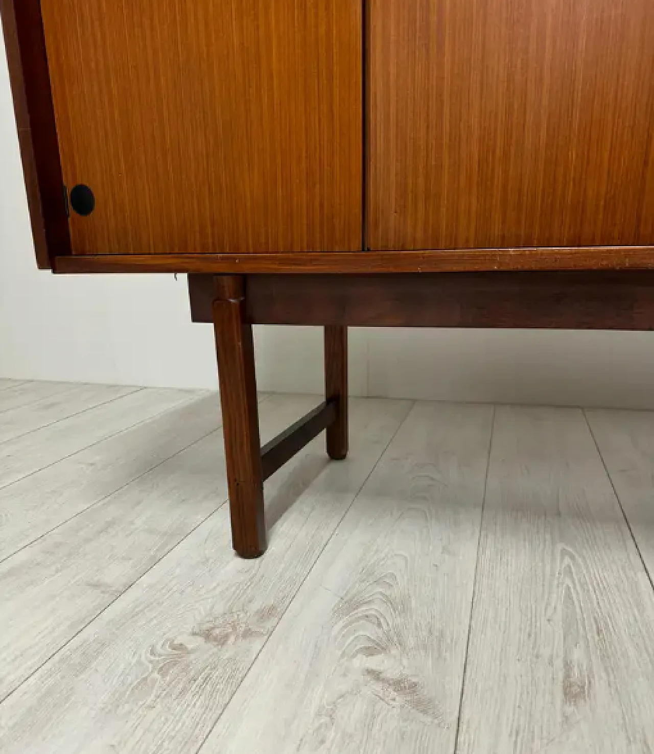 Credenza in legno di teak di Barovero, anni '60 16