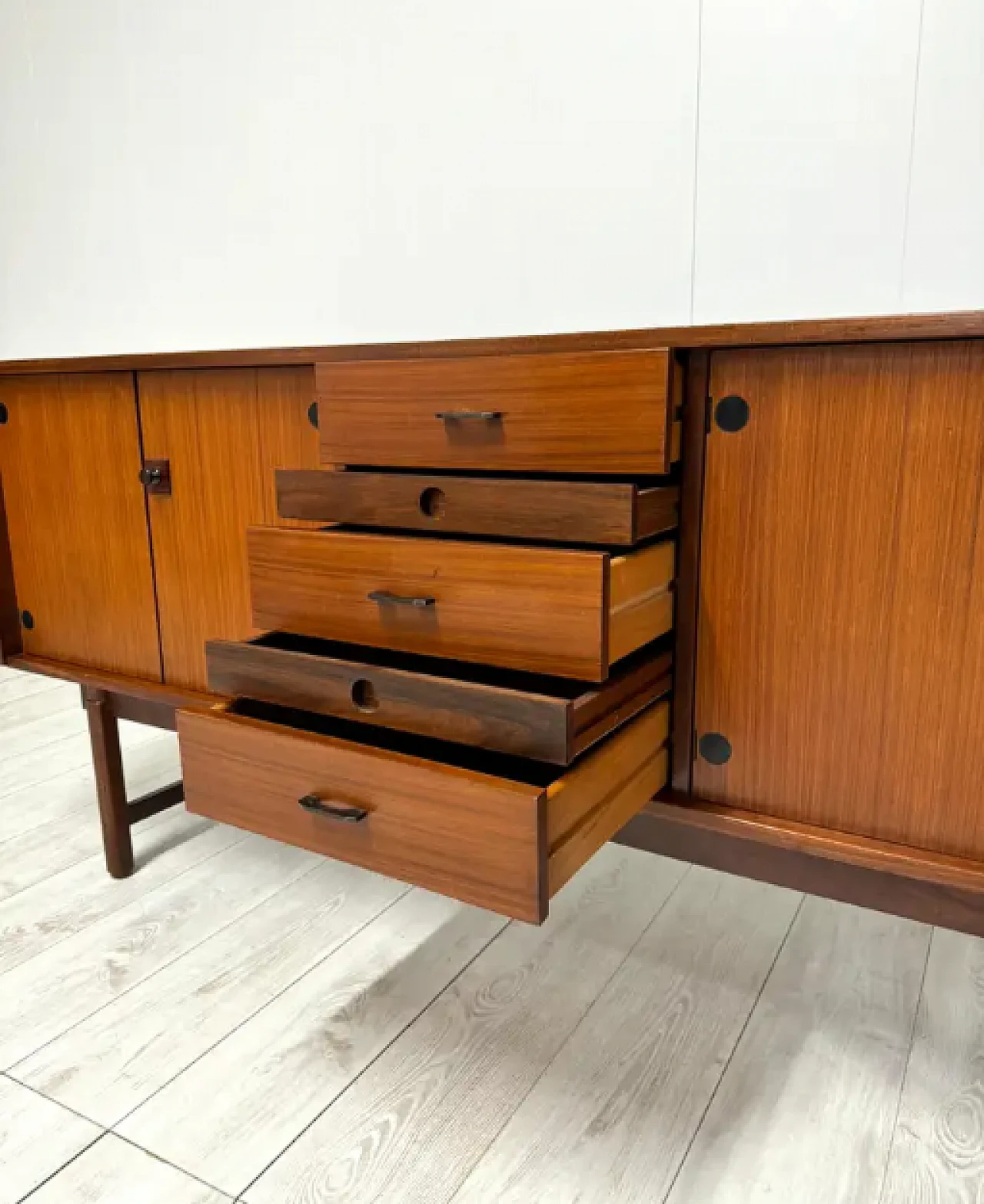 Credenza in legno di teak di Barovero, anni '60 18