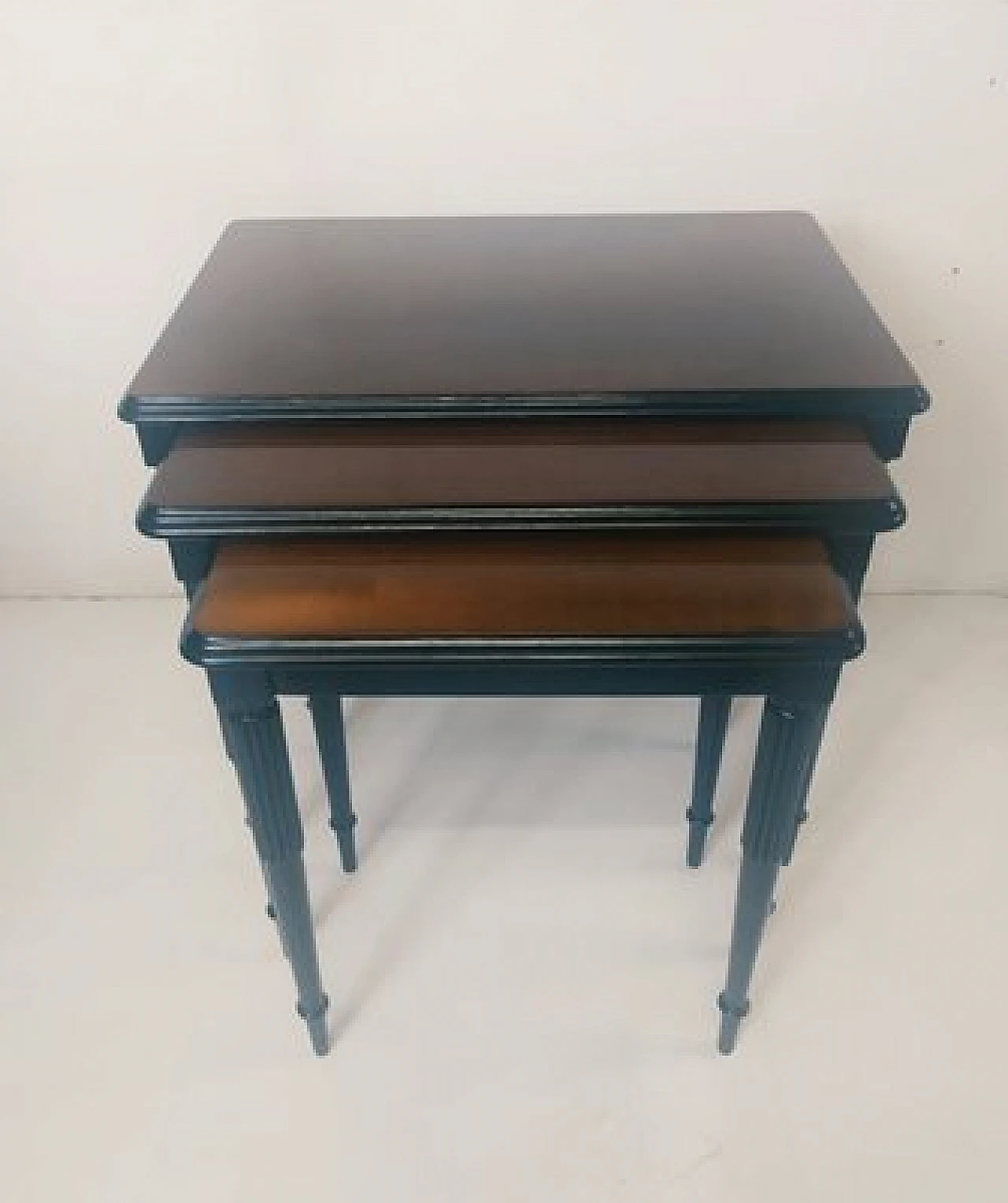 3 Small nesting tables, 1940s 1