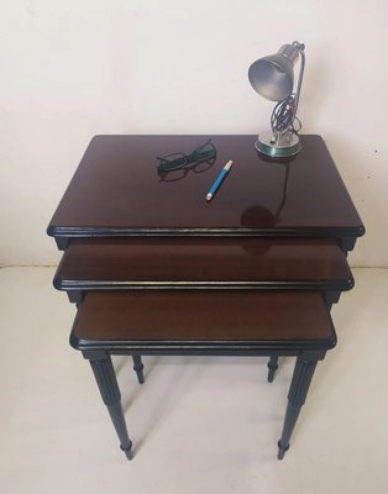 3 Small nesting tables, 1940s 3