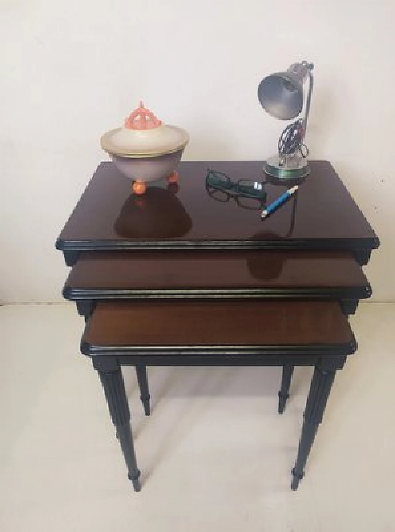 3 Small nesting tables, 1940s 4