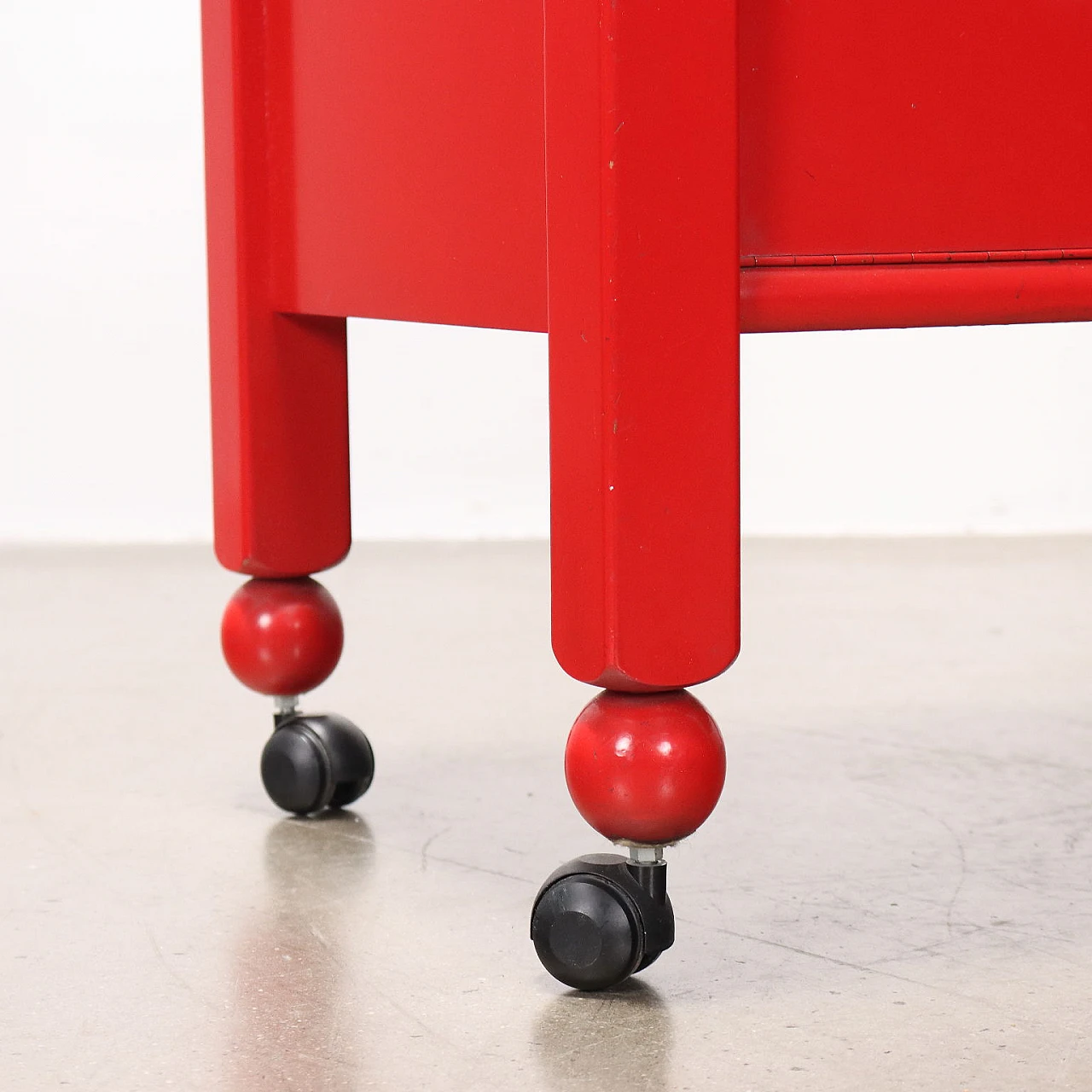 Bedside table in lacquered wood, 1970s 6