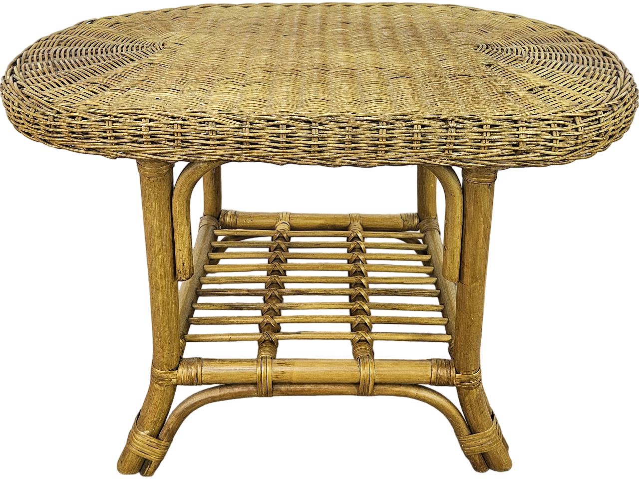 Outdoor wicker coffee table 17