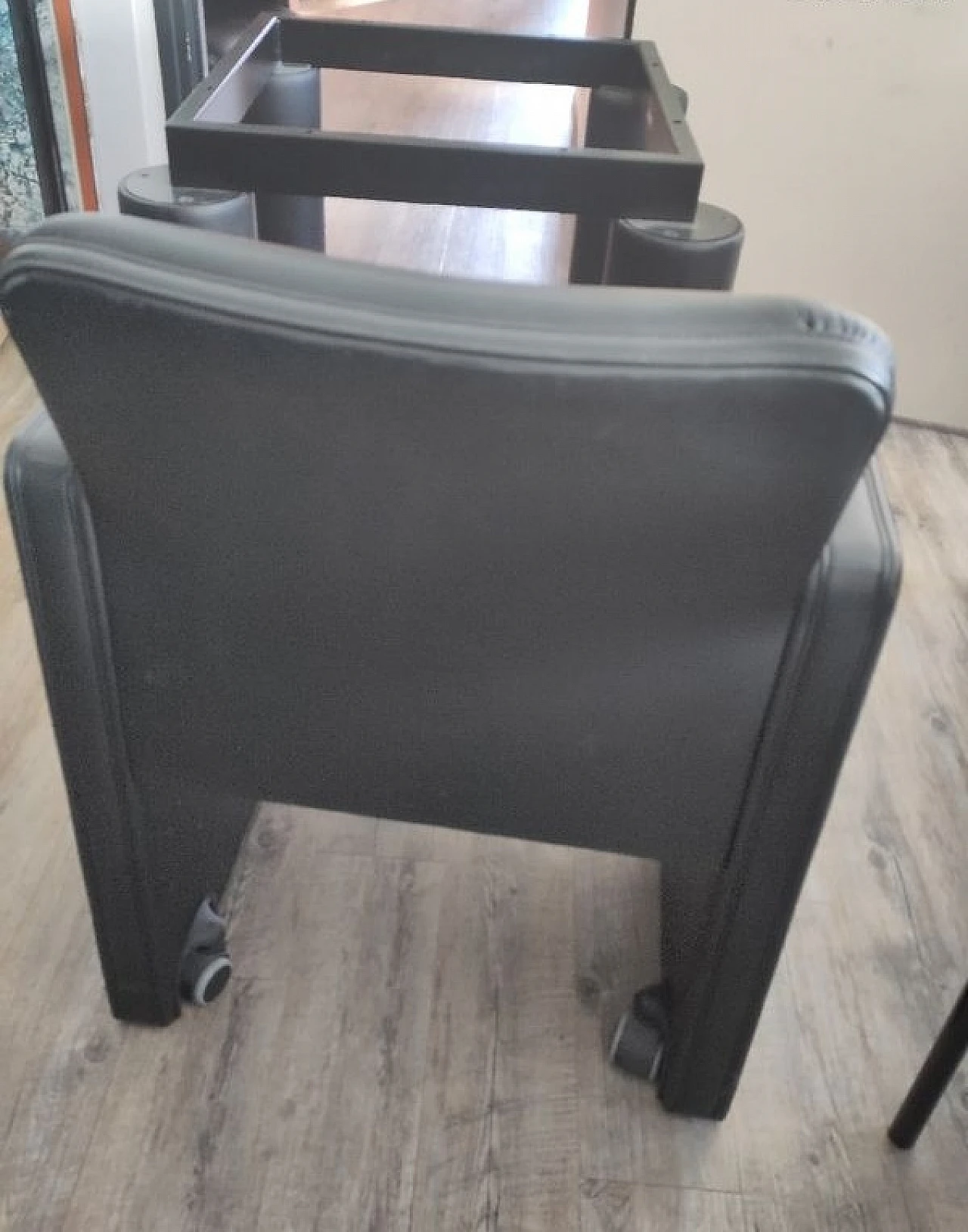 Tavolo Ceo 150 e 4 poltroncine Thf 96 in pelle nera per Poltrona Frau 7