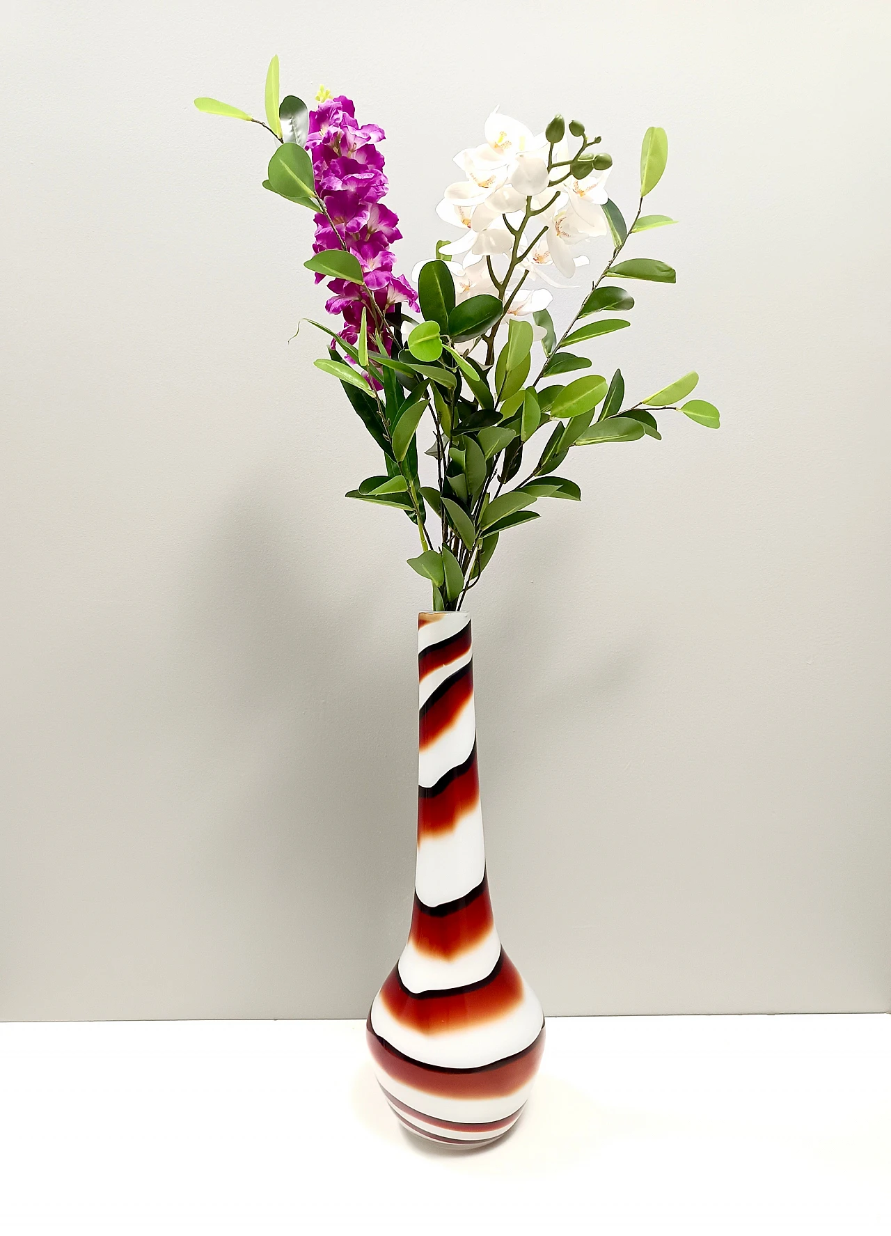 Postmodern vase attr. to Carlo Moretti in policrome glass, 1970s 10