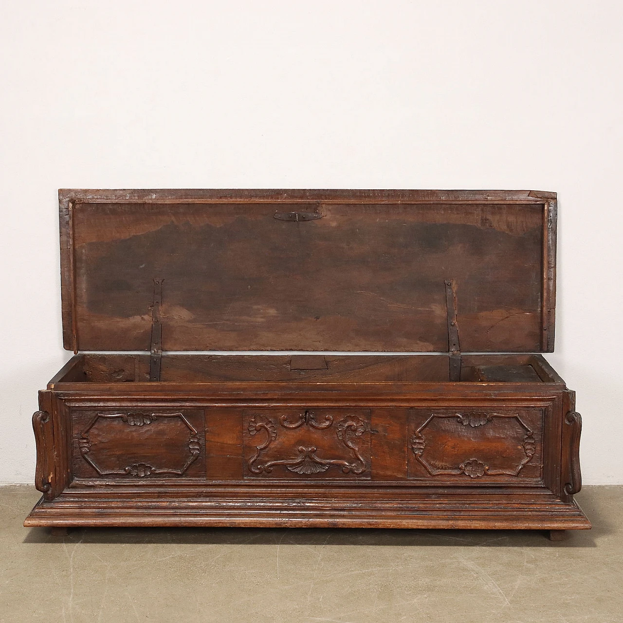 Baroque walnut chest, mid-18th century 4