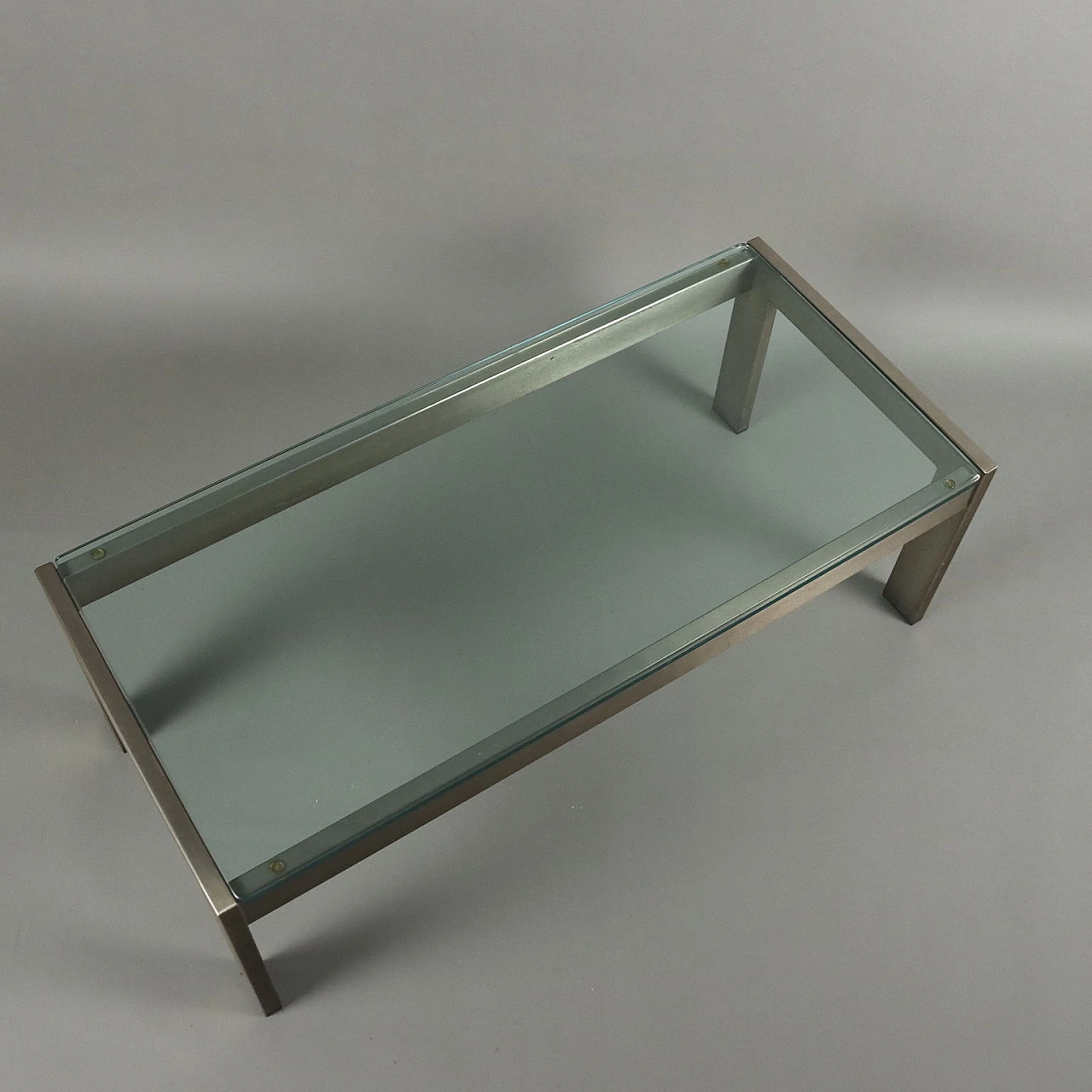 Coffee table in chrome-plated metal and glass top, 1970s 3