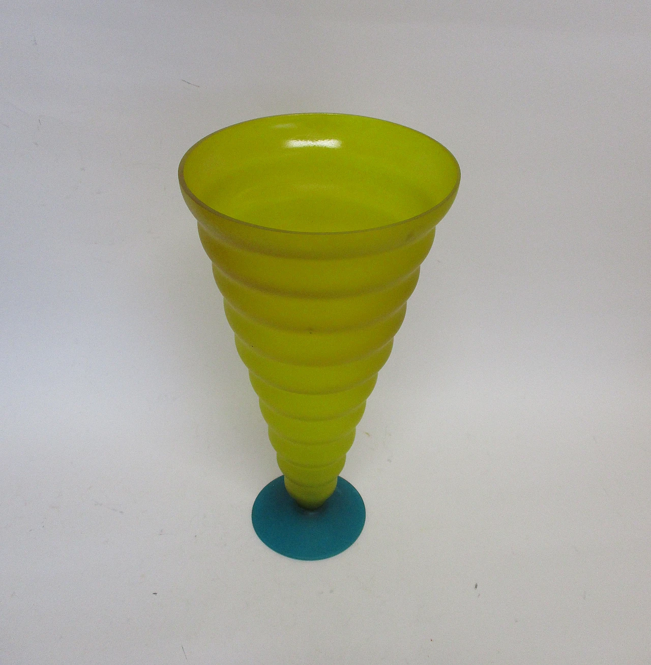 Artistic Murano glass vase from the 1970s 3