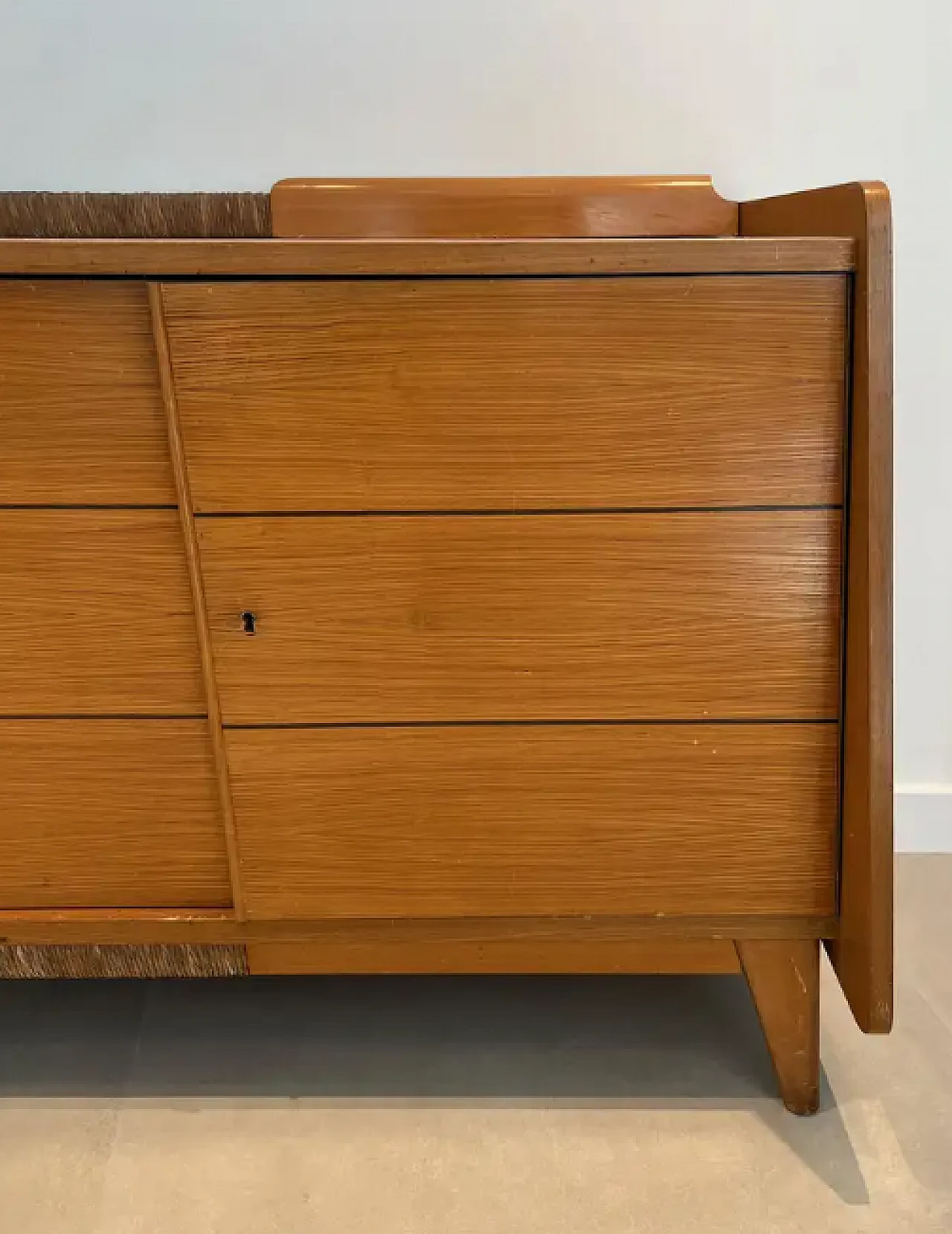 Credenza francese in pino e rattan, anni '70 6