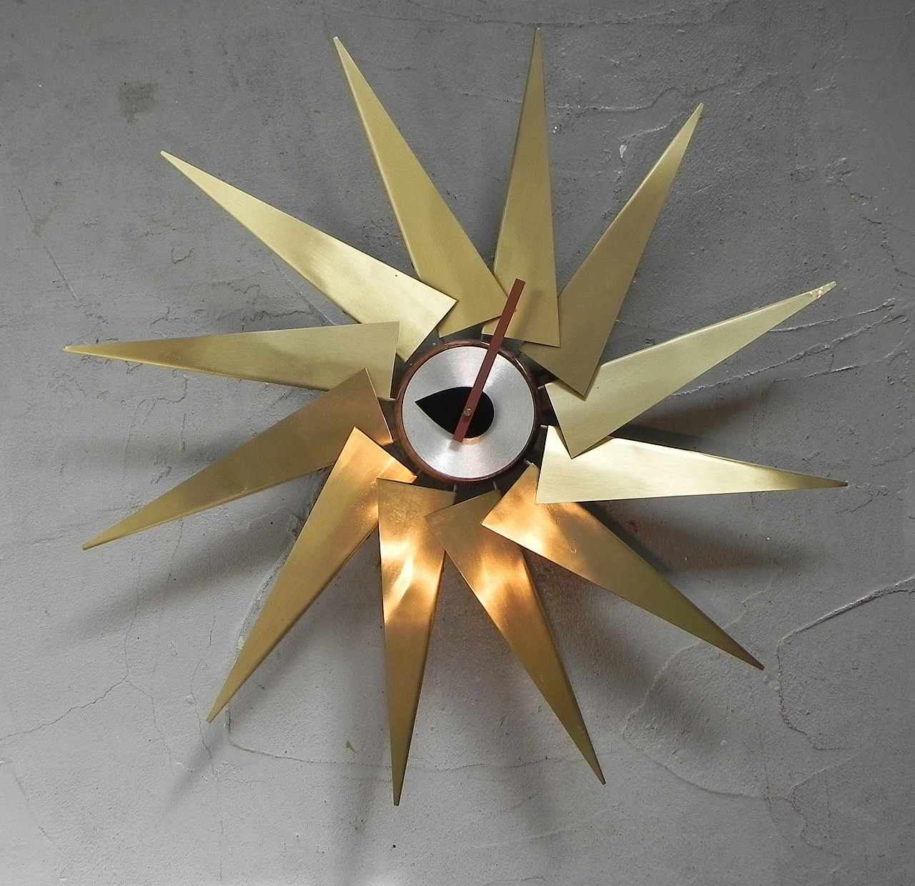 Wall clock by George Nelson, 90s 14