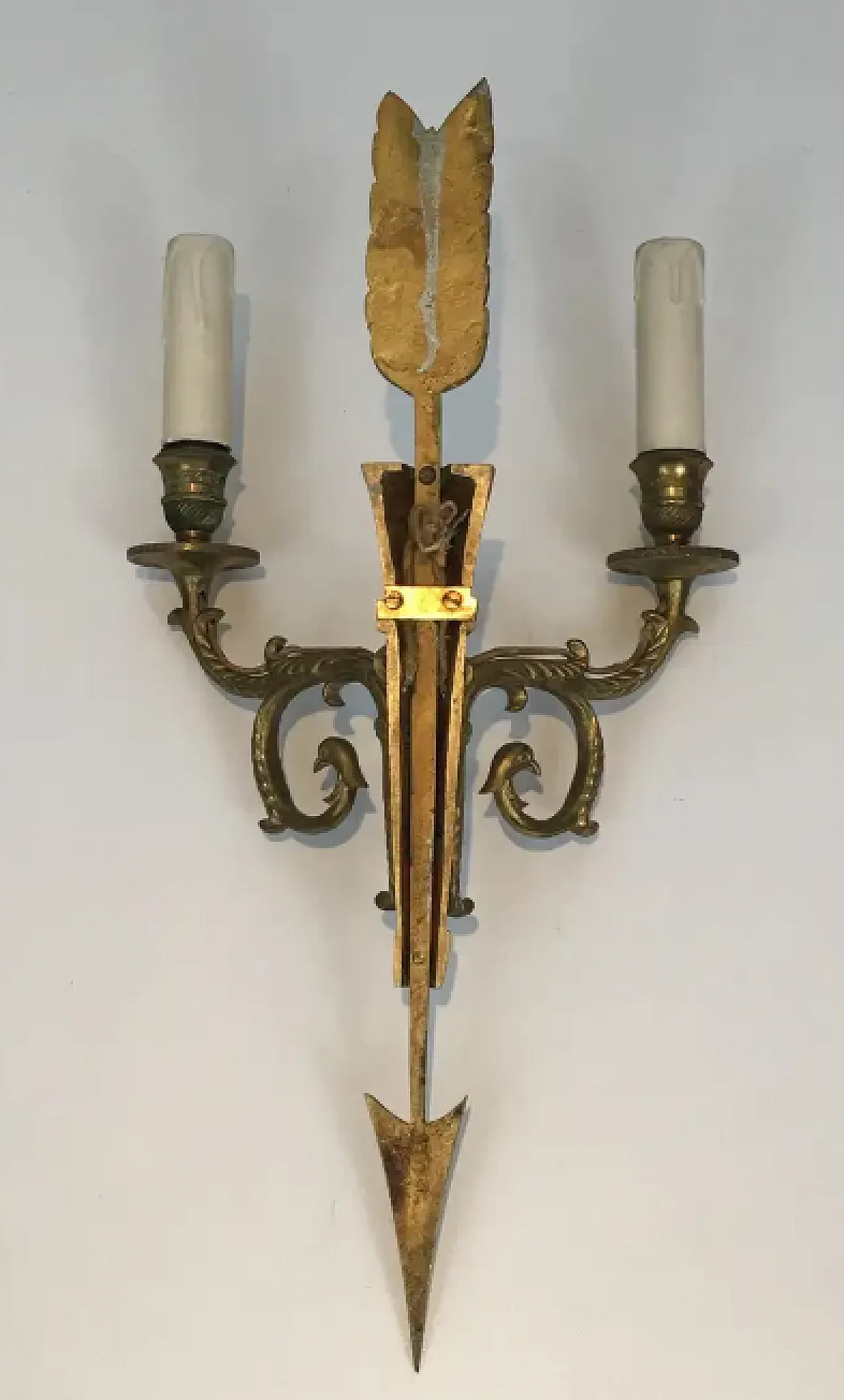 Pair of bronze sconces with quiver, arrow and eagleheads, 1920s 10