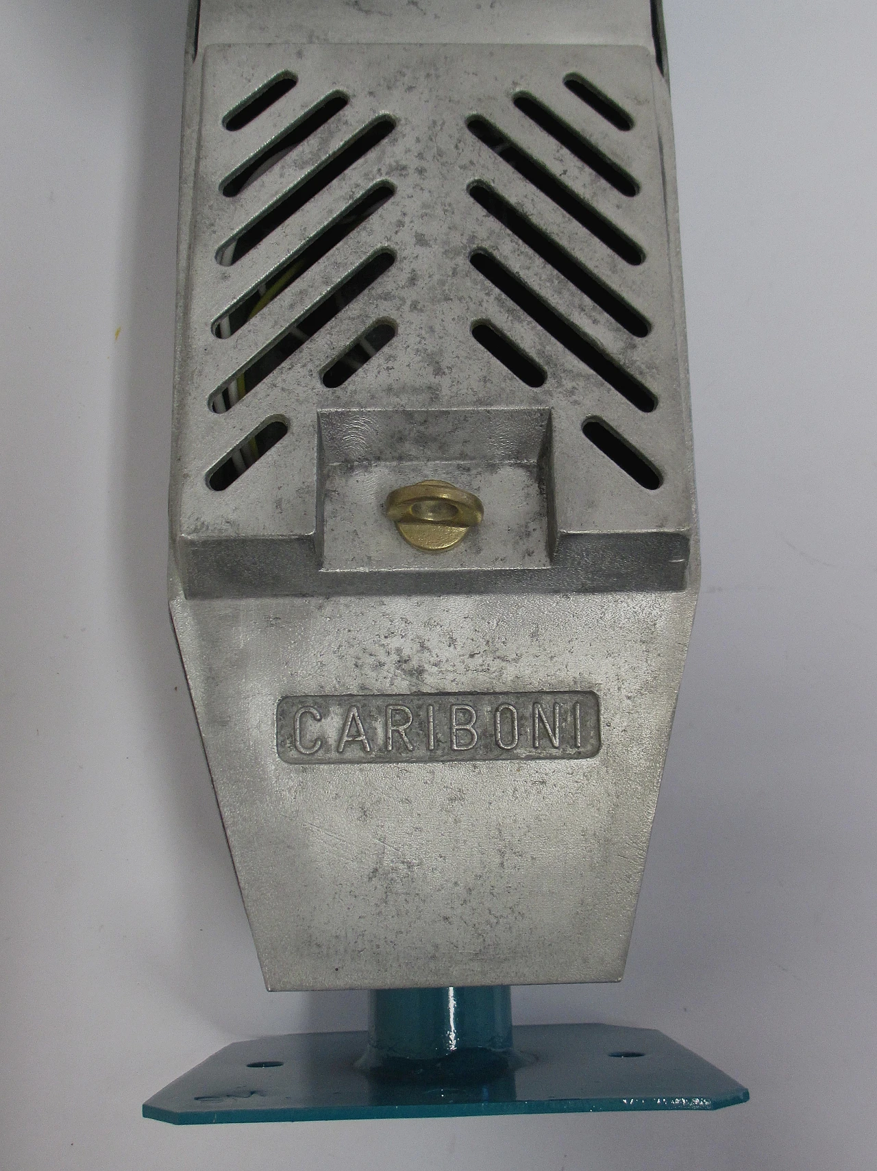 Industrial aluminum wall lamp from the 1950s 6