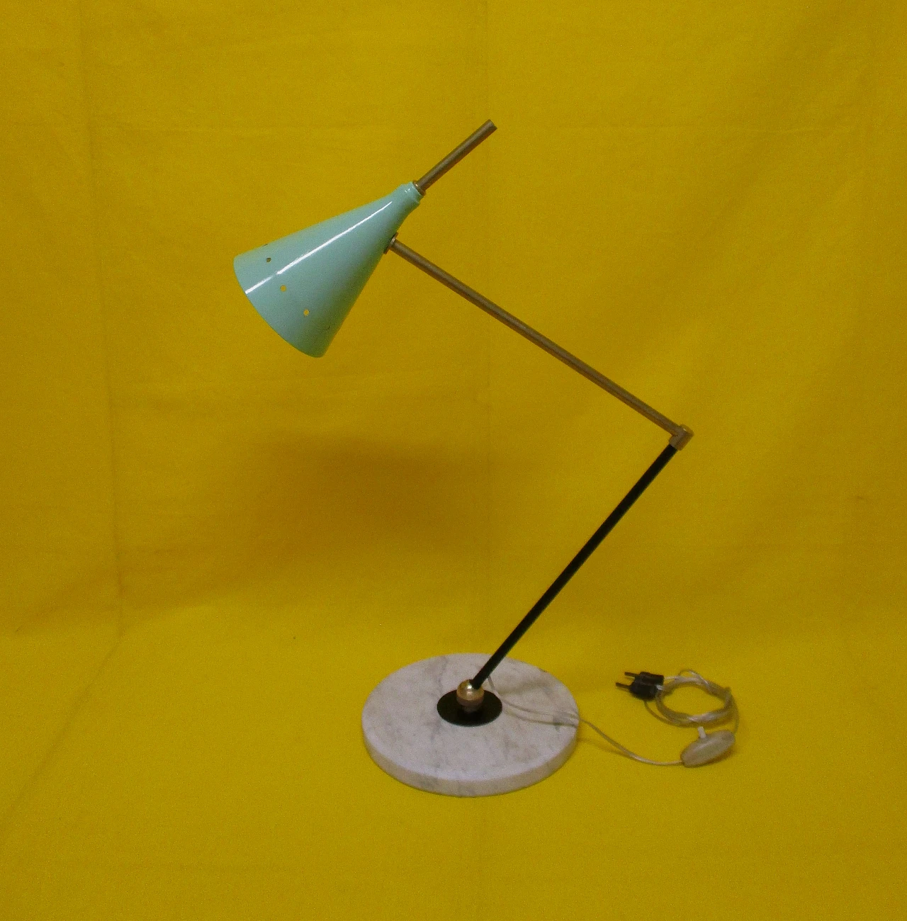 Stilnovo table lamp in brass, aluminum and marble, 1950s 3