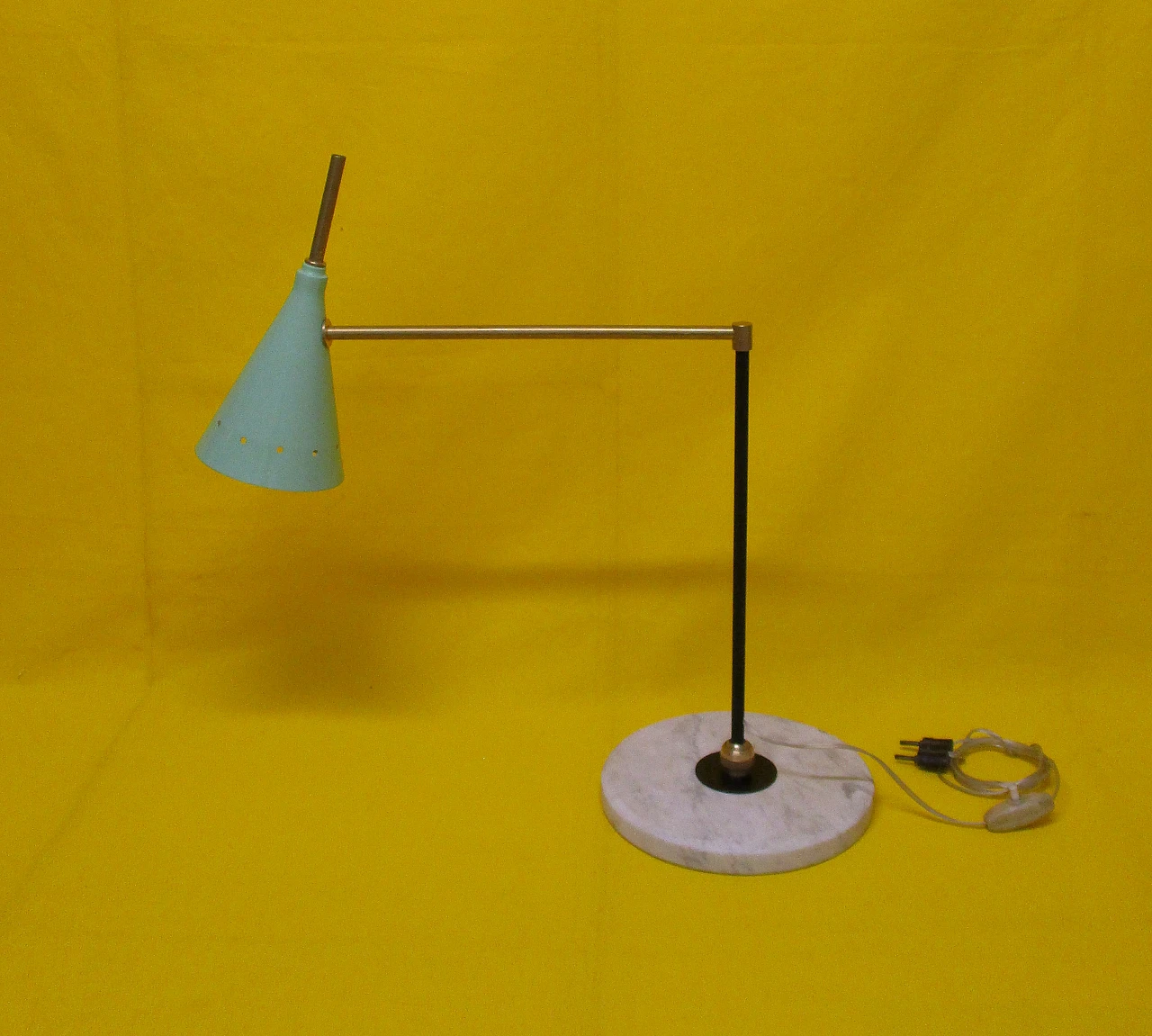 Stilnovo table lamp in brass, aluminum and marble, 1950s 4