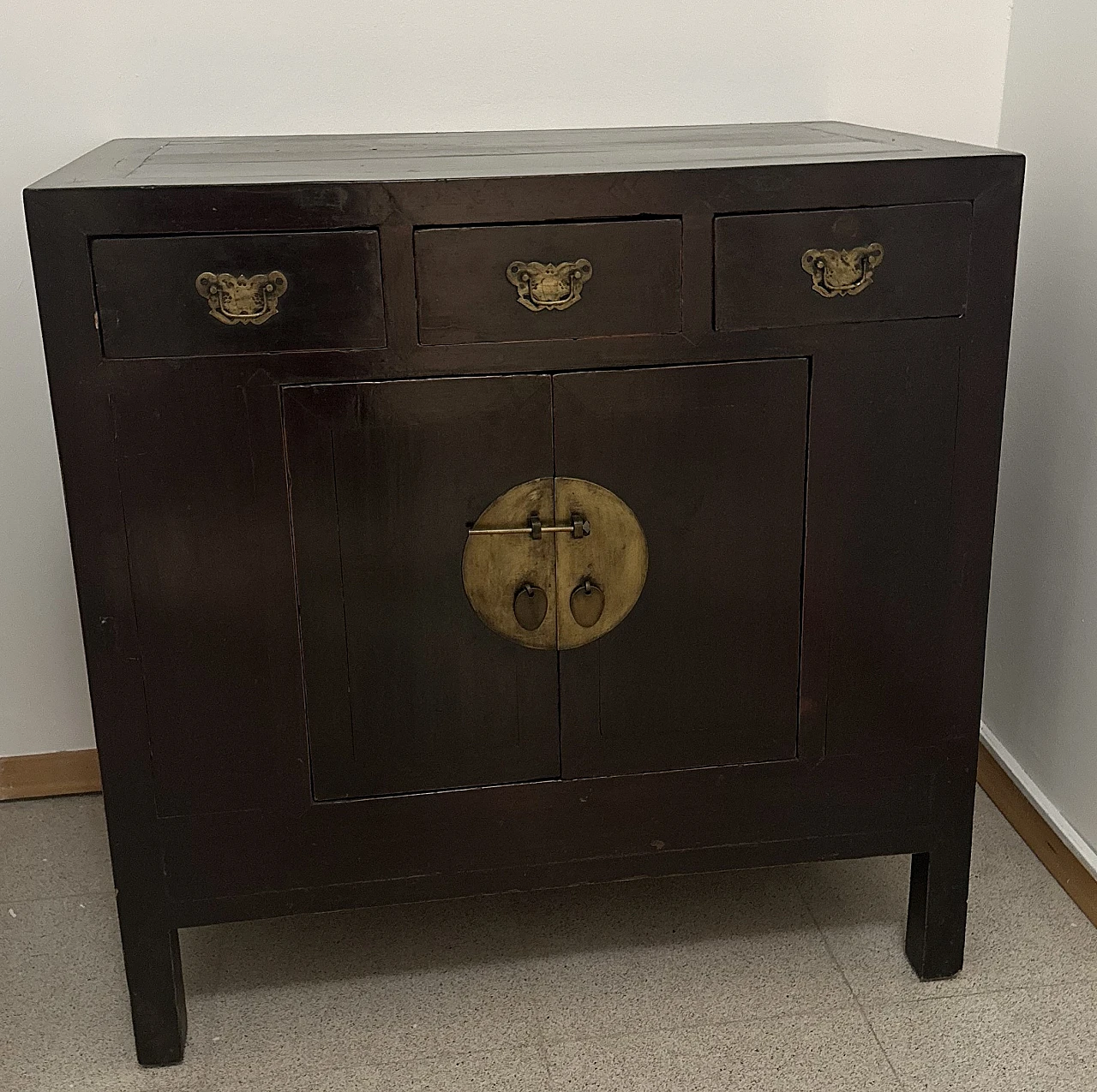 Credenza orientale, anni '80 1