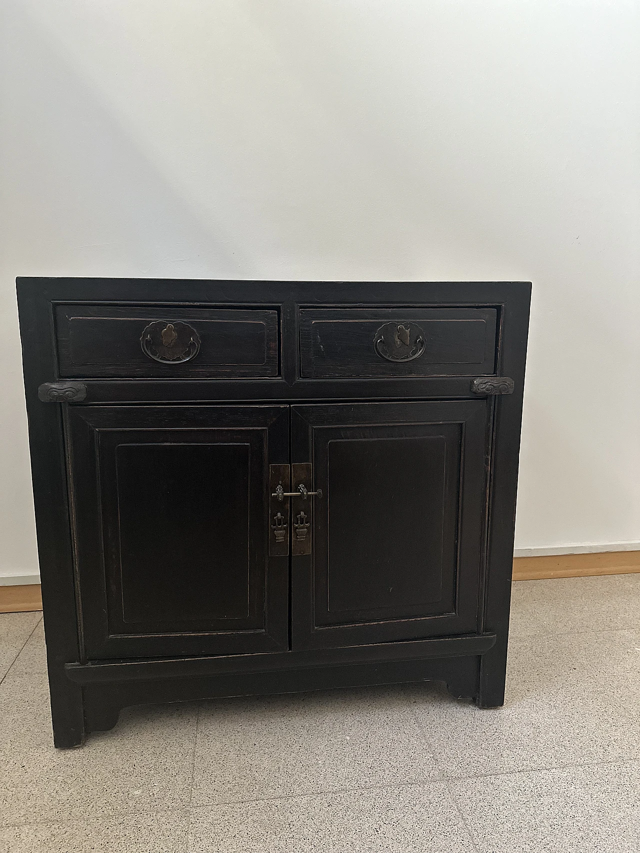 Credenza orientale, anni '80 3