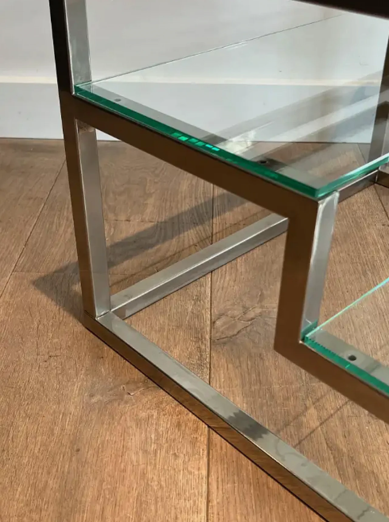 Pair of French coffee tables in chrome, brass and glass, 1970s 7