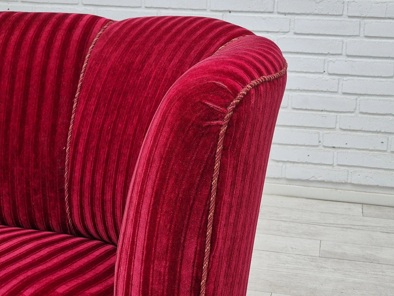 Danish 3-seater "Banan" sofa cherry-red velour, 1960s 3