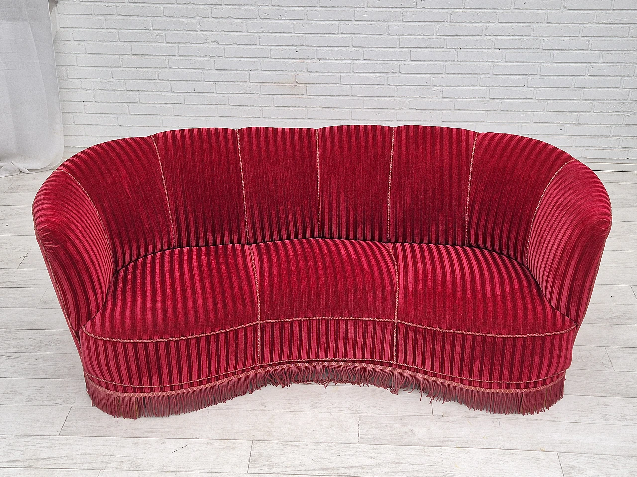 Danish 3-seater "Banan" sofa cherry-red velour, 1960s 4