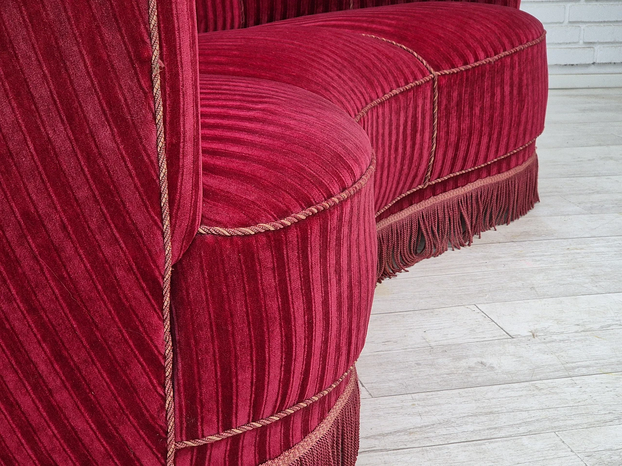 Danish 3-seater "Banan" sofa cherry-red velour, 1960s 5