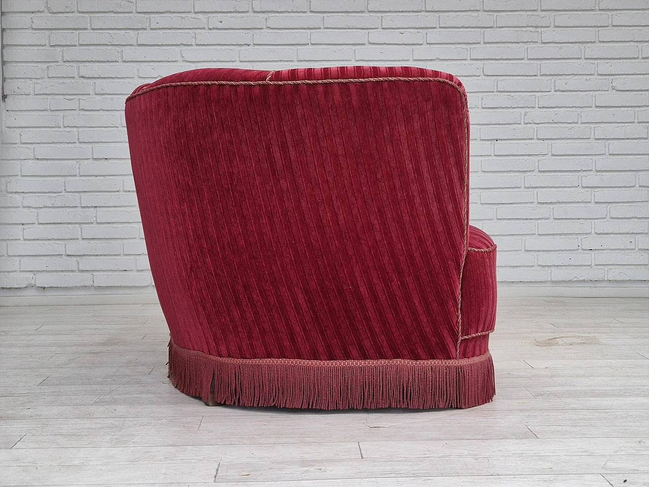 Danish 3-seater "Banan" sofa cherry-red velour, 1960s 7