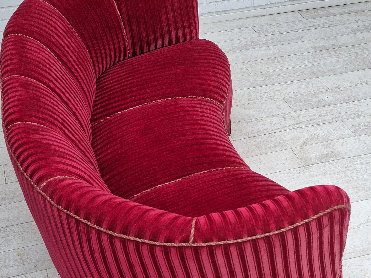 Danish 3-seater "Banan" sofa cherry-red velour, 1960s 9