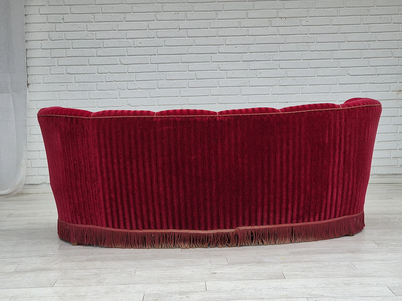 Danish 3-seater "Banan" sofa cherry-red velour, 1960s 12