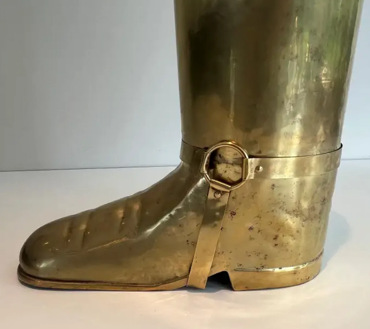 Brass umbrella stand in the shape of a boot, early 20th century 9