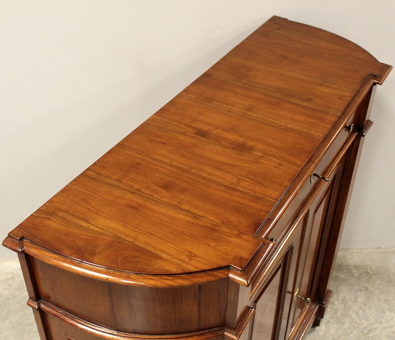 19th century Italian cherry wood sideboard 6