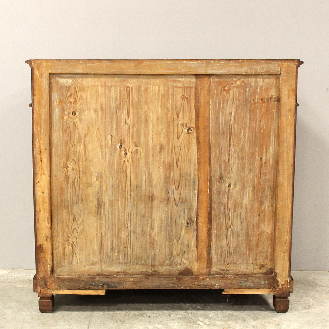 19th century Italian cherry wood sideboard 13