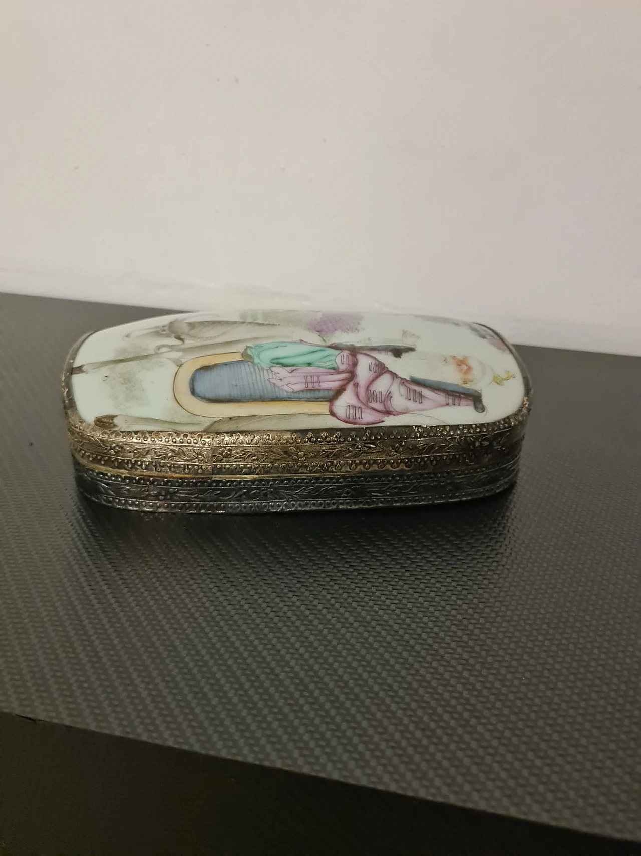 Oval Chinese jewelry box, 1910s 9