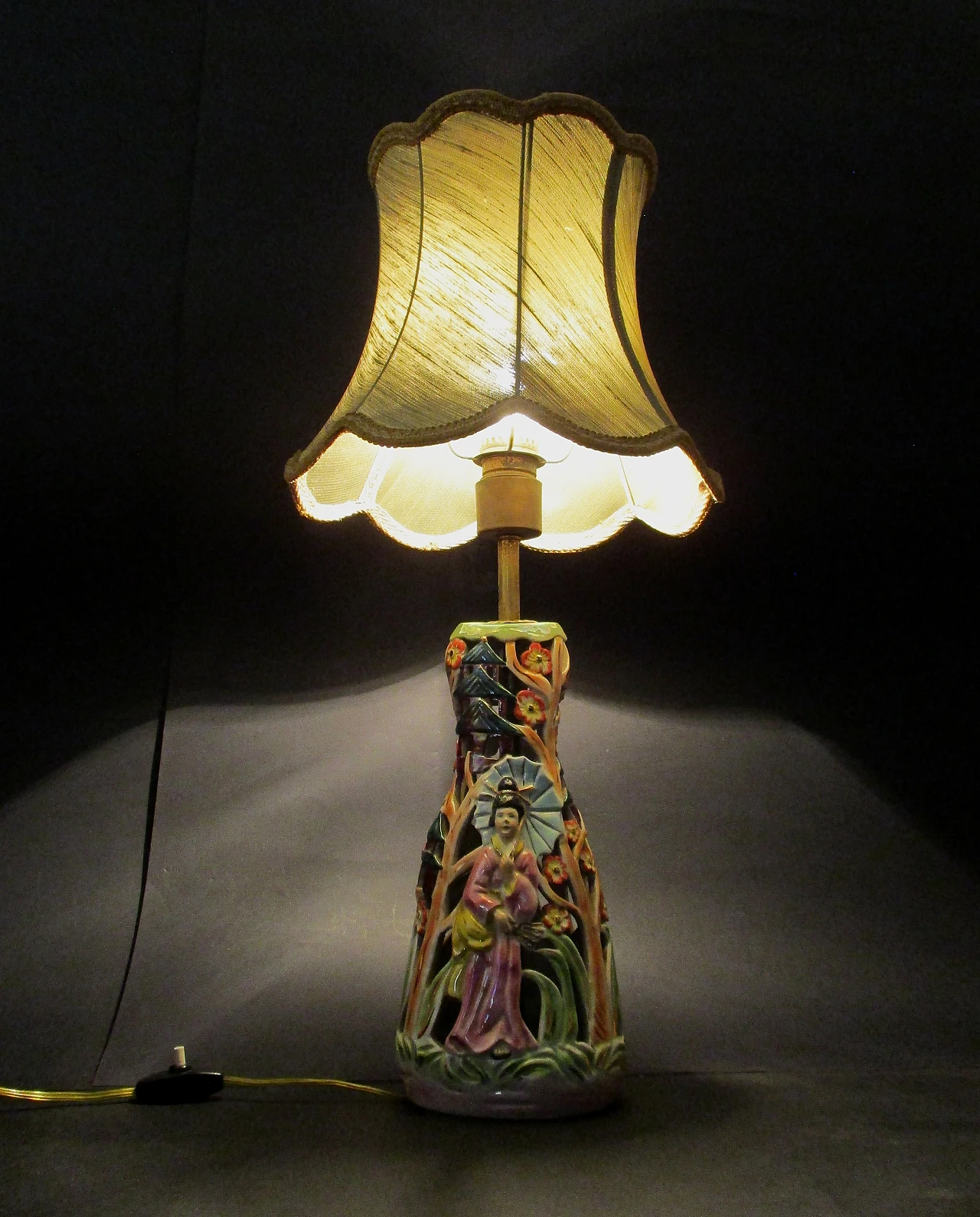 Oriental ceramic lamp from the 1950s 5