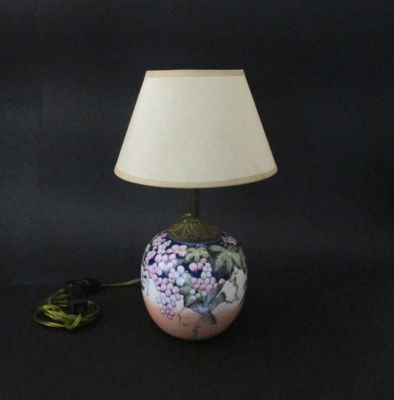 Oriental lamp in painted porcelain from the 1950s 1