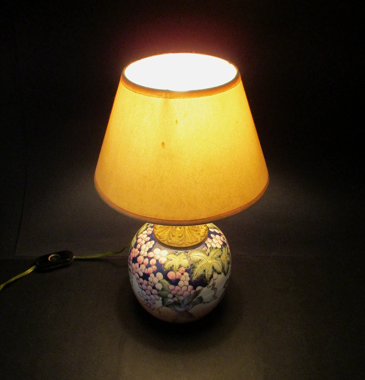 Oriental lamp in painted porcelain from the 1950s 6