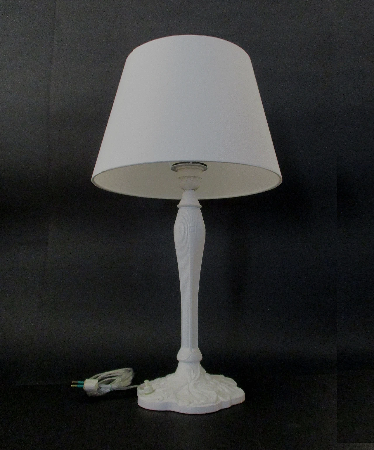 Total white metal lamp from the 70s 3